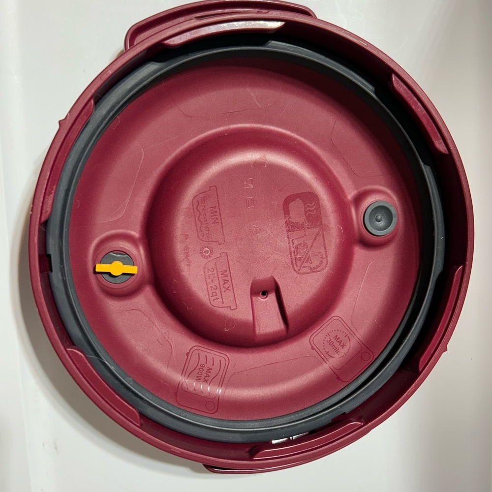Tupperware Microwave Pressure Cooker - Picture 8 of 14